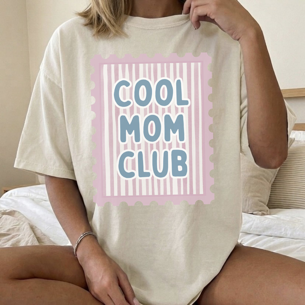 cool mom club stamp t-shirt