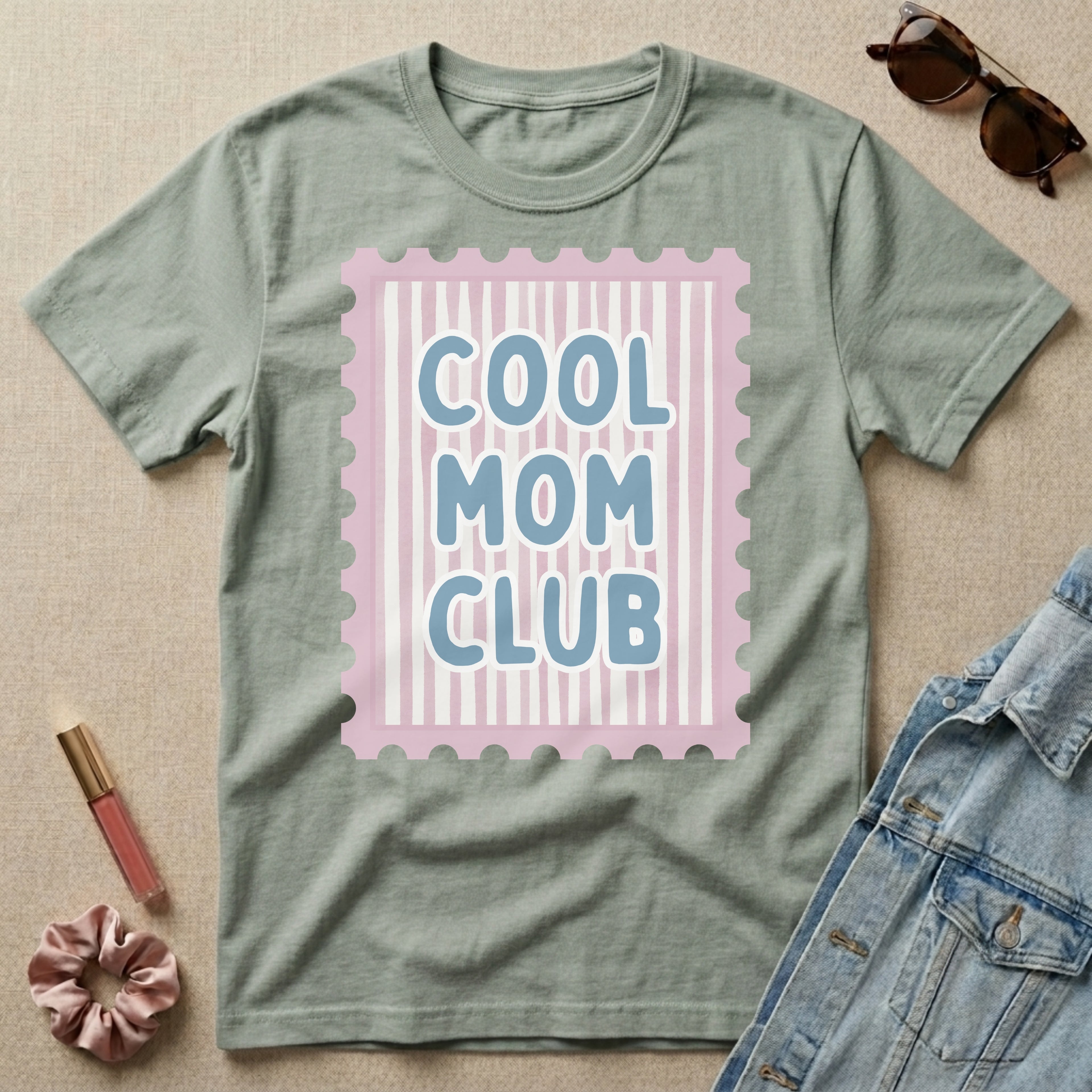cool mom club stamp t-shirt